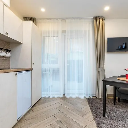 Apartment Amber Drop